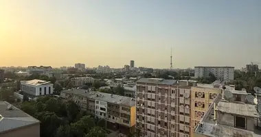 Квартира 4 комнаты в Ташкент, Узбекистан
