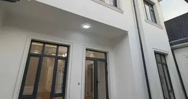 Дом 6 комнат в Ташкент, Узбекистан