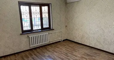 Квартира 4 комнаты в Ташкент, Узбекистан