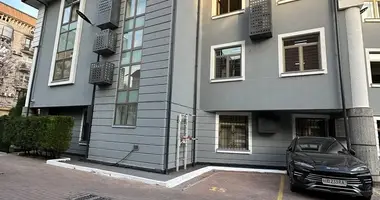 Коммерческое помещение 1 600 м² в Ташкент, Узбекистан