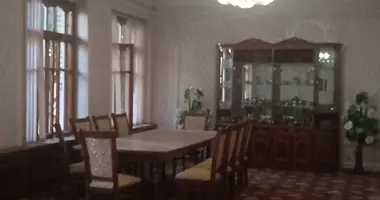 Дом 8 комнат в Ташкент, Узбекистан