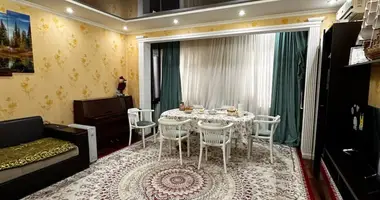 Квартира 3 комнаты в Ташкент, Узбекистан