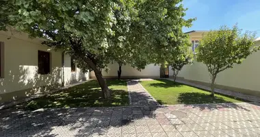 Дом 10 комнат в Ташкент, Узбекистан