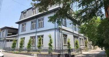 Коммерческое помещение 1 000 м² в Ташкент, Узбекистан