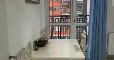 Сдам свою квартиру в центре на улице Махтумкули в Ташкент, Узбекистан