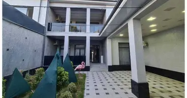 Дом 6 комнат в Ташкент, Узбекистан