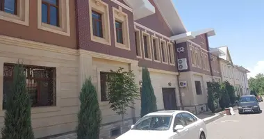 Дом 22 комнаты в Ташкент, Узбекистан