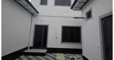 Дом 5 комнат в Ташкент, Узбекистан