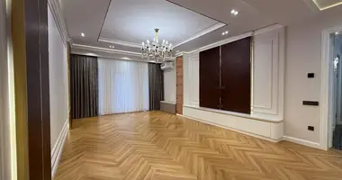 Квартира 4 комнаты в Ташкент, Узбекистан