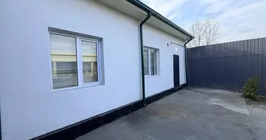 Дом 2 комнаты в Ташкент, Узбекистан
