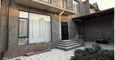 Дом 5 комнат в Ташкент, Узбекистан