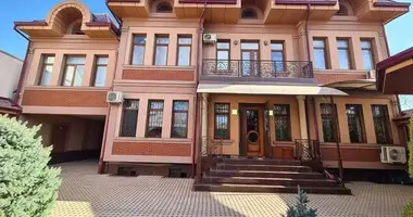 Дом 7 комнат в Ташкент, Узбекистан
