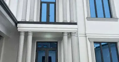 Дом 5 комнат в Ташкент, Узбекистан