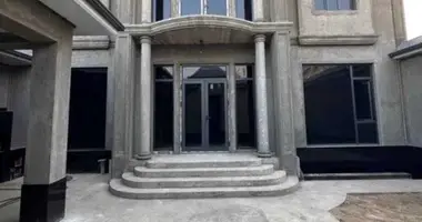 Дом 8 комнат в Ташкент, Узбекистан