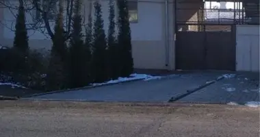 Yer uchastkasi _just_in Toshkent, Oʻzbekiston