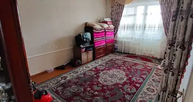 Квартира 4 комнаты в Ташкент, Узбекистан