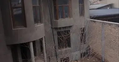 Дом 8 комнат в Ташкент, Узбекистан