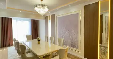 Квартира 5 комнат в Ташкент, Узбекистан