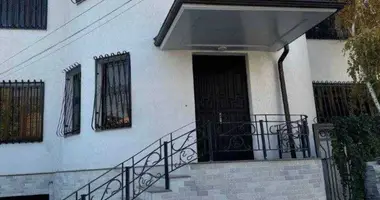 Дом 7 комнат в Ташкент, Узбекистан