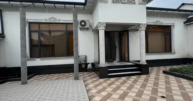 Дом 6 комнат в Ташкент, Узбекистан