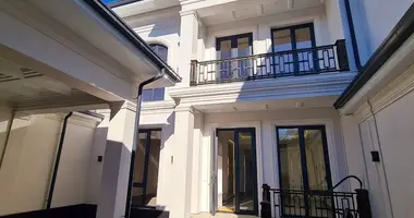 Дом 7 комнат в Ташкент, Узбекистан