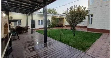 Дом 11 комнат в Ташкент, Узбекистан
