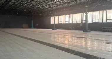 Аренда складских помещений на Джамий, общая площадь 1800 м²   в Ташкент, Узбекистан