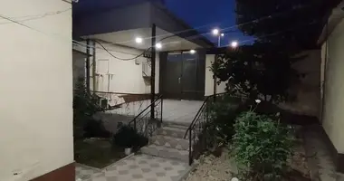 Дом 4 комнаты в Ташкент, Узбекистан