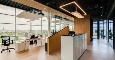 Коммерческое помещение 4 300 м² в Ташкент, Узбекистан