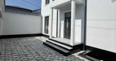 Дом 6 комнат в Ташкент, Узбекистан