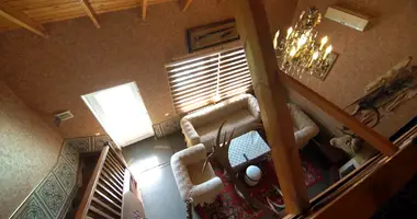 Дом 4 комнаты в Чарвак, Узбекистан