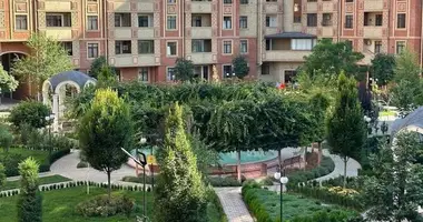 Квартира 9 комнат в Ташкент, Узбекистан