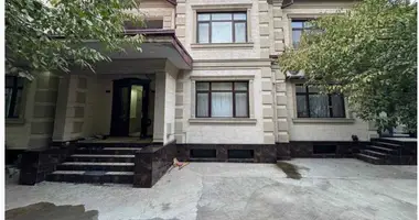 Дом 7 комнат в Ташкент, Узбекистан