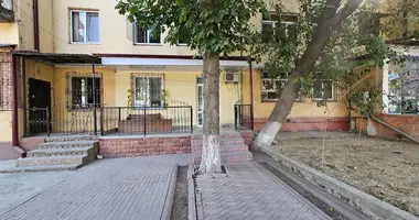 Квартира 6 комнат в Ташкент, Узбекистан