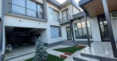 Под офис нежилое здание 7 комнат - 250м2 | Никитина, Паркентский в Ташкент, Узбекистан