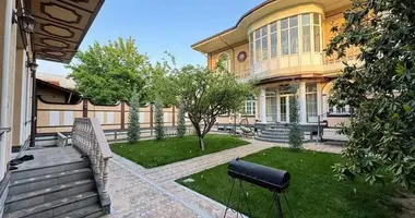 Kottej 7 xonalar _just_in Toshkent, Oʻzbekiston