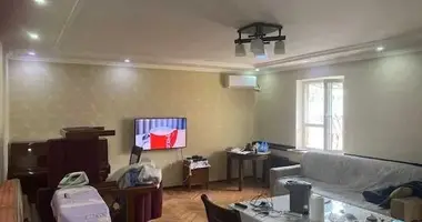 Квартира 3 комнаты в Ташкент, Узбекистан