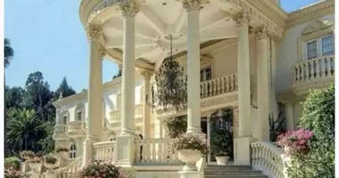 Дом 10 комнат в Ташкент, Узбекистан