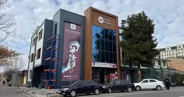 Коммерческое помещение 1 200 м² в Ташкент, Узбекистан