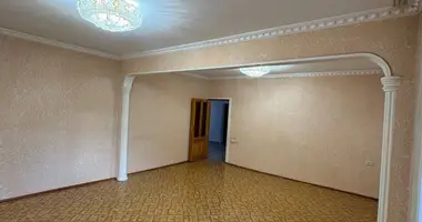 Квартира 5 комнат в Ташкент, Узбекистан