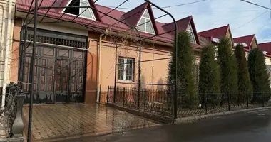 Дом 6 комнат в Ташкент, Узбекистан