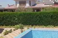 Uy 9 xonalar 500 m² Toshkentda
