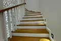 Uy 6 xonalar 360 m² Toshkentda