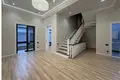 Uy 7 xonalar 430 m² Toshkentda