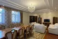 Uy 8 xonalar 600 m² Toshkentda, Oʻzbekiston