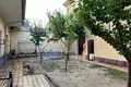 Uy 10 xonalar 600 m² Toshkentda