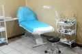 Здается в Аренду маникюрные столы / кушетки в аренду 