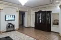 Сдается трехкомнатная квартира метро БИЙ 