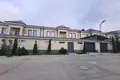 Uy 8 xonalar 300 m² Toshkentda
