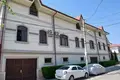 Uy 9 xonalar 500 m² Toshkentda